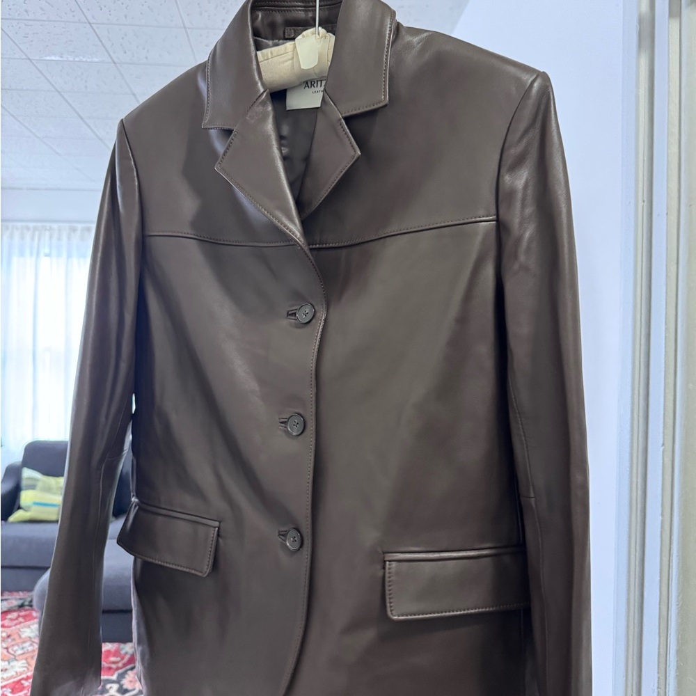 Leather jacket - Picture 2 of 5
